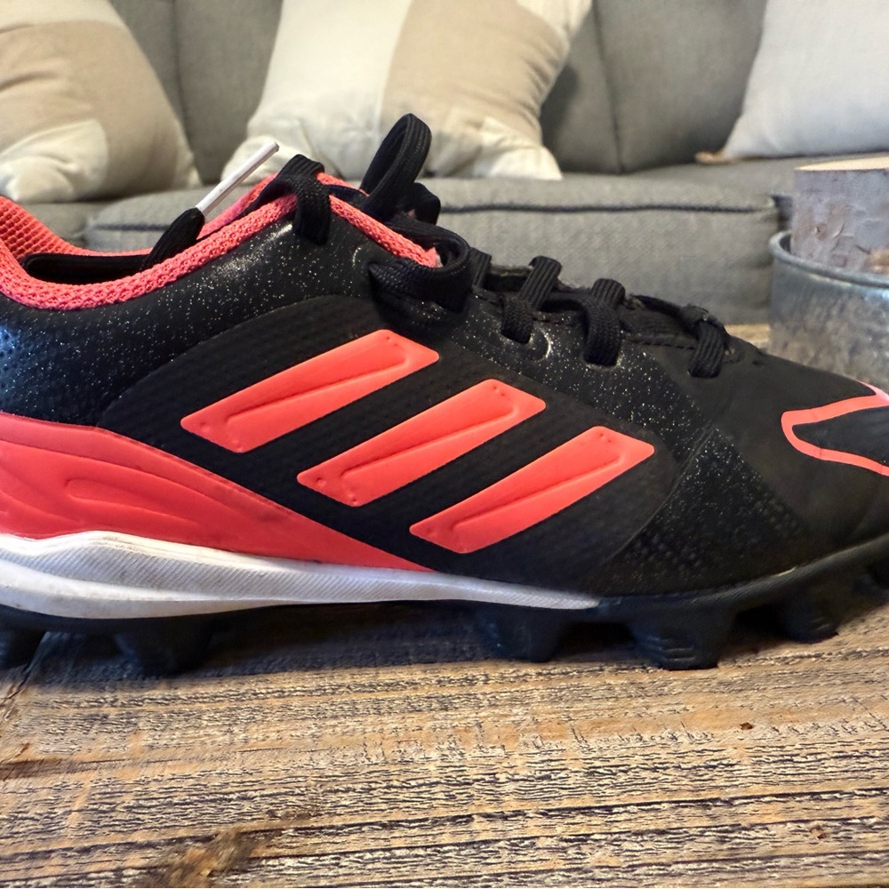 Girls Size 3 Adidas Cleats in Good Used Condition - Picture 8 of 11